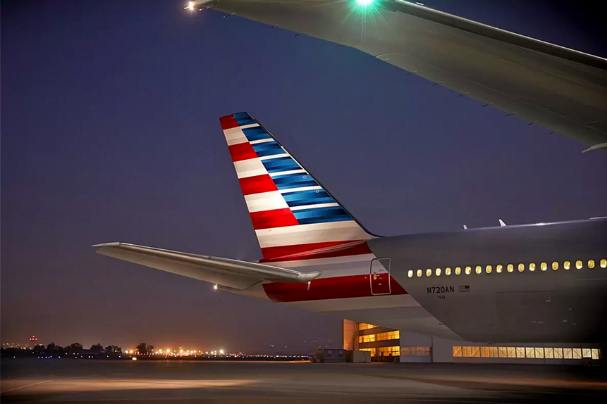 Will earnings be a tailwind for the Southwest Airlines and American Airlines share prices?